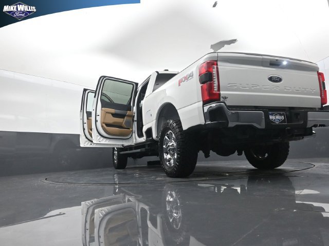 Used 2024 Ford F250 Lariat w/ Chrome Package AWD/4WD image 30