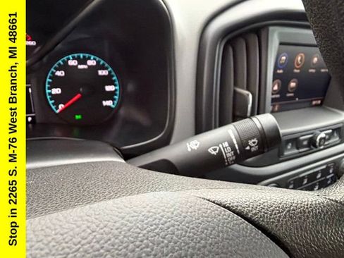 Used 2022 Chevrolet Colorado W/T RWD image 28