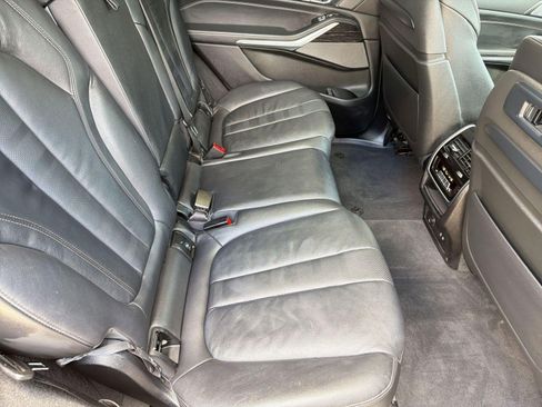 Used 2021 BMW X7 M50i w/ Dynamic Handling Package AWD/4WD image 35