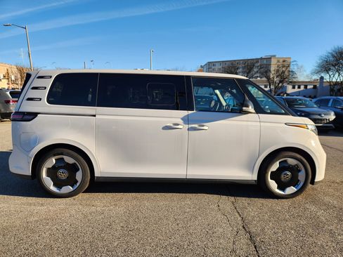New 2025 Volkswagen ID. Buzz Pro S image 6