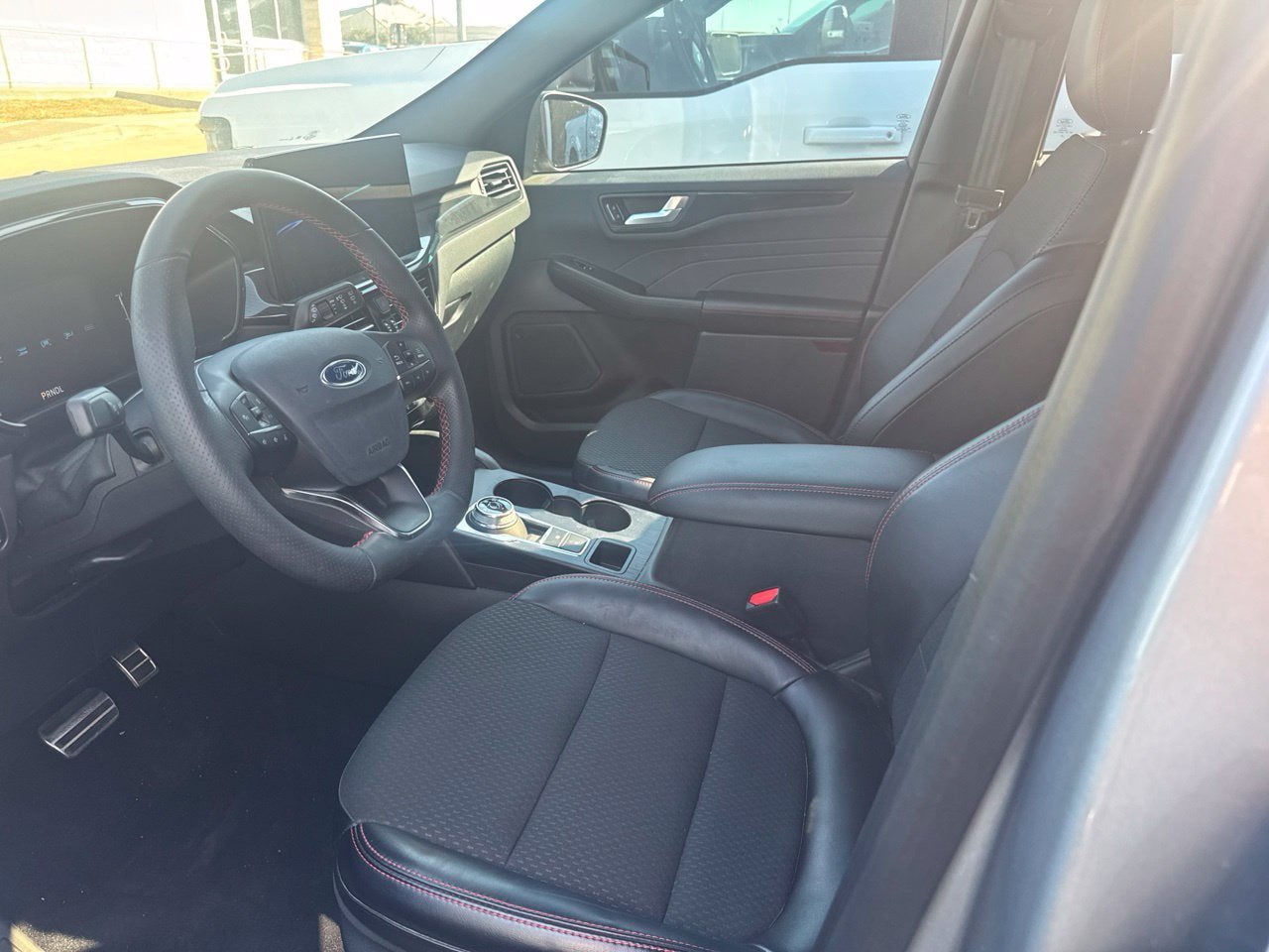 Used 2024 Ford Escape ST-Line w/ Tech Pack #1 FWD image 7