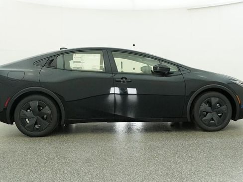 New 2026 Toyota Prius Plug-In Hybrid FWD image 27
