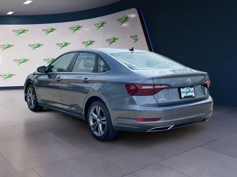 Used 2020 Volkswagen Jetta R-Line image 4