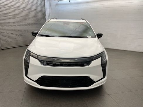 New 2027 Chrysler Pacifica Limited w/ S Appearance Package FWD image 6