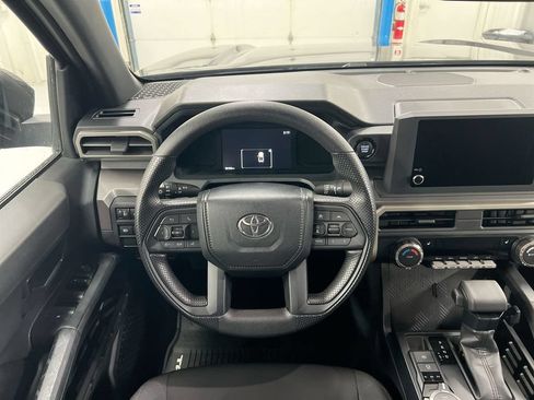 Used 2024 Toyota Tacoma SR5 AWD/4WD image 11