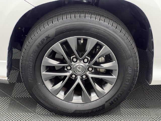 Used 2017 Lexus GX 460 AWD/4WD image 23