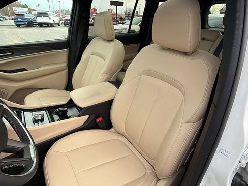 Used 2025 Jeep Grand Cherokee Limited w/ Trailer Tow Package image 12