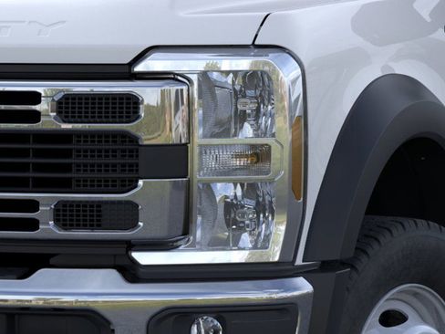 New 2025 Ford F550 XL image 18