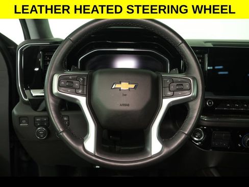 Used 2023 Chevrolet Silverado 1500 LT w/ Z71 Off-Road Package AWD/4WD image 8