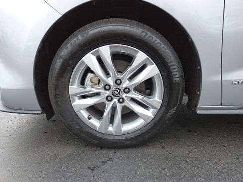 Used 2021 Toyota Sienna Limited image 31