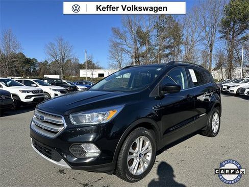 Used 2018 Ford Escape SE image 1