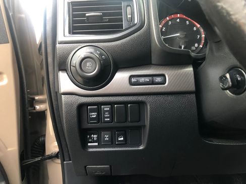 Used 2020 Nissan Titan PRO-4X w/ Pro-4x Convenience Package image 24