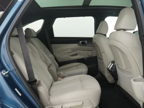 Used 2025 Kia Sorento SX Prestige image 14