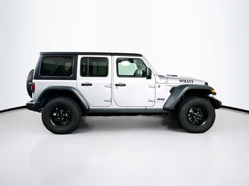 Used 2024 Jeep Wrangler Unlimited AWD/4WD image 10