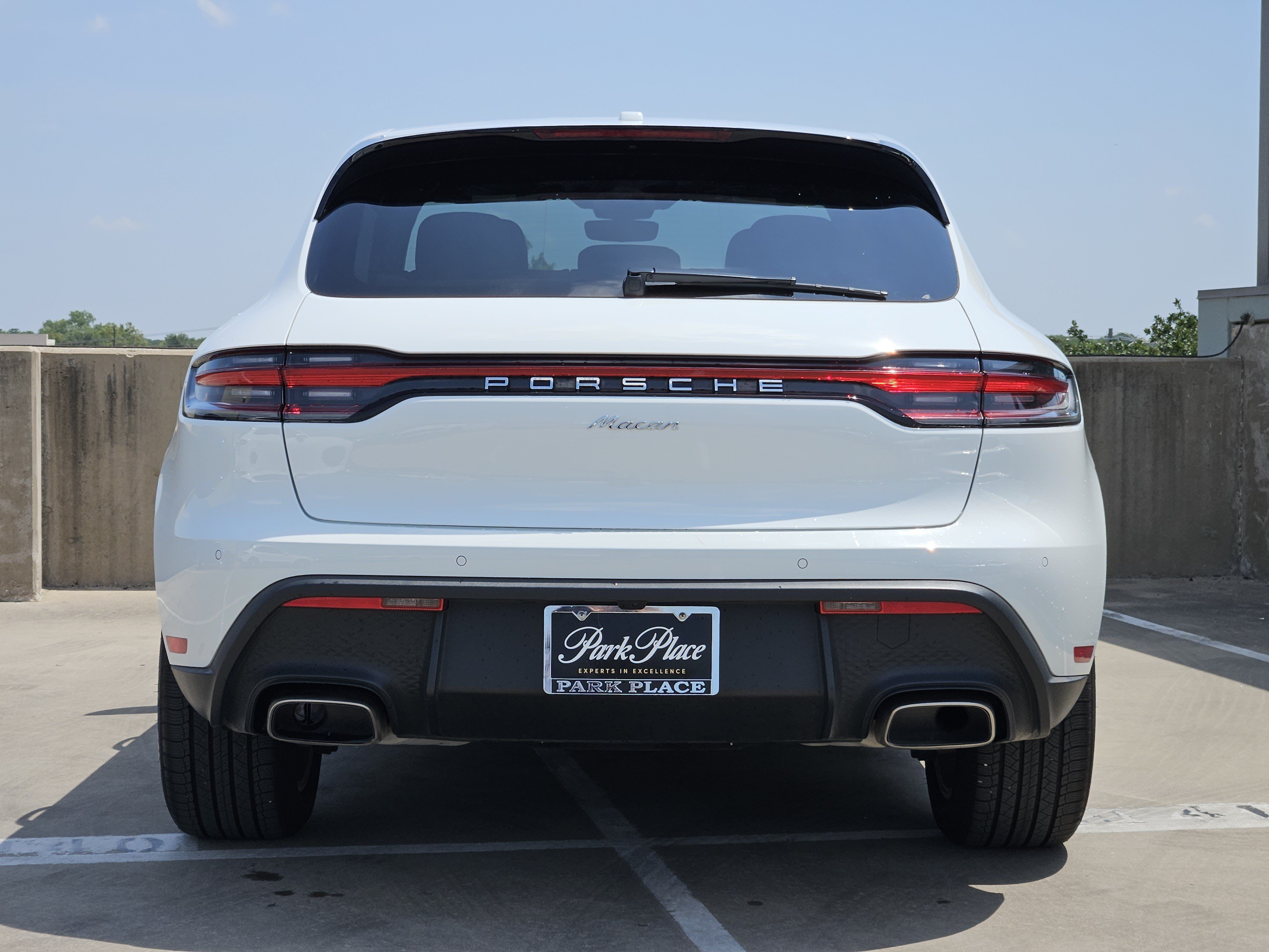 Certified 2026 Porsche Macan AWD/4WD image 7