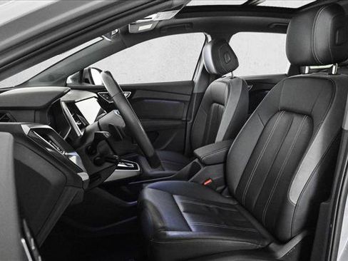 Certified 2024 Audi Q4 e-tron Premium Plus w/ Premium Plus image 17