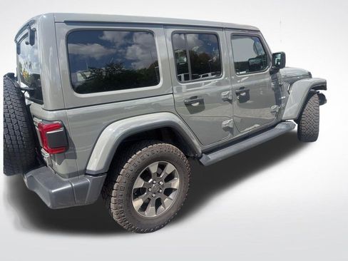 Used 2020 Jeep Wrangler Unlimited Sahara image 2