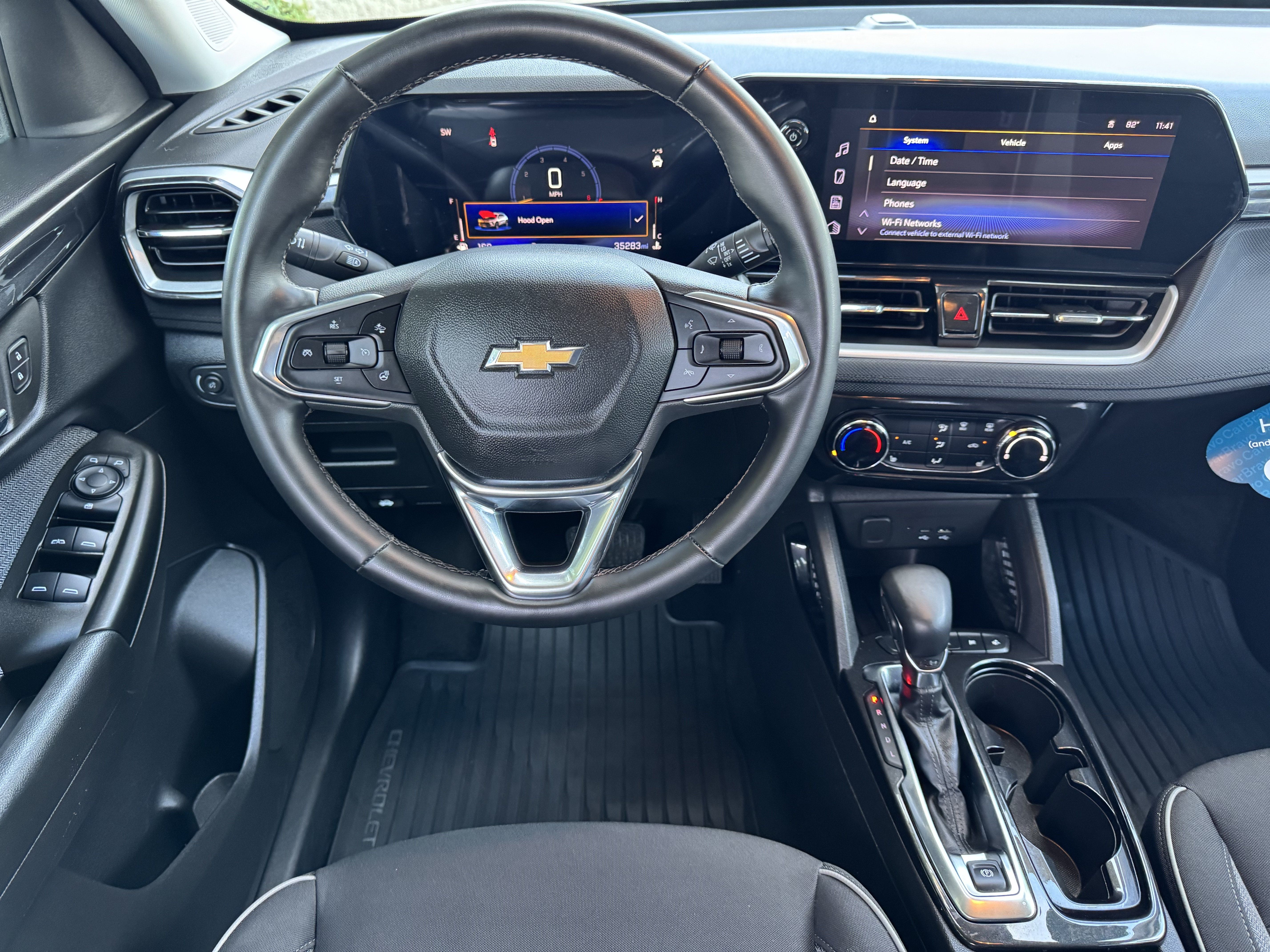 Certified 2024 Chevrolet TrailBlazer LT w/ LT Cold Weather Package FWD image 17
