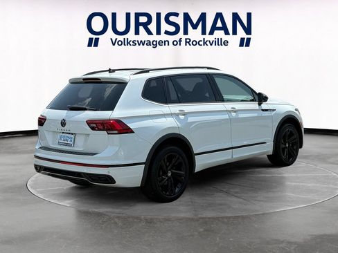 Used 2023 Volkswagen Tiguan SE R-Line FWD image 5