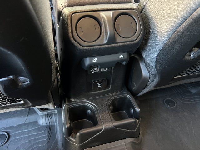 Used 2025 Jeep Wrangler Unlimited Rubicon w/ Safety Group AWD/4WD image 31
