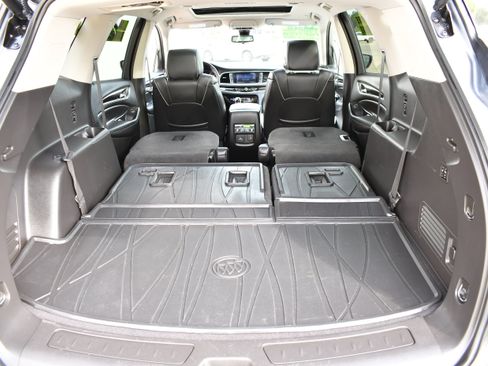 Used 2021 Buick Enclave Avenir w/ Avenir Technology Package AWD/4WD image 20