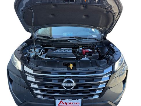 Used 2024 Nissan Rogue SV image 18