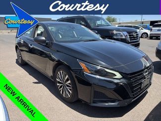 Used 2025 Nissan Altima 2.5 SV FWD video 1