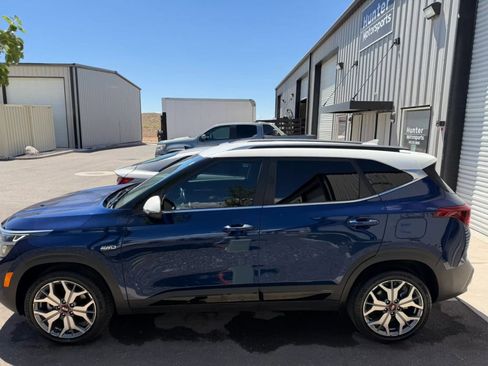 Used 2021 Kia Seltos S AWD/4WD image 2