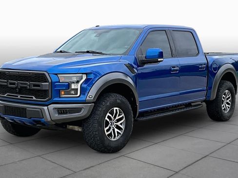 Used 2017 Ford F150 Raptor w/ Equipment Group 802A Luxury AWD/4WD image 3