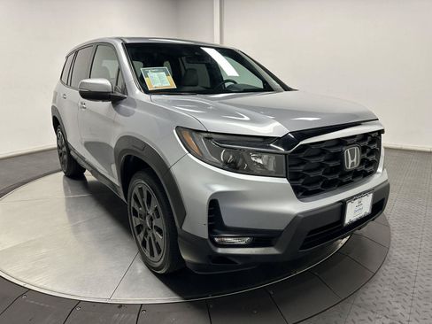 Used 2023 Honda Passport EX-L image 2