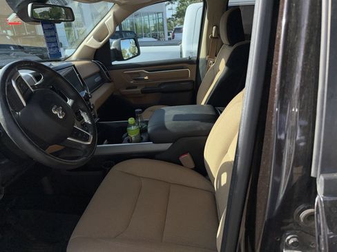 Used 2019 RAM 1500 Big Horn AWD/4WD image 3