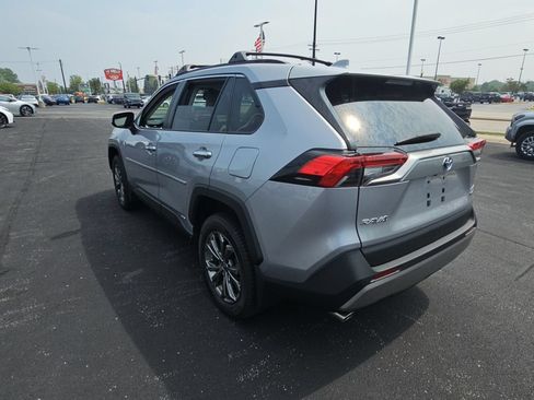 Used 2022 Toyota RAV4 Limited AWD/4WD image 5