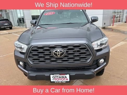 Used 2021 Toyota Tacoma TRD Off-Road w/ Technology Package AWD/4WD image 3