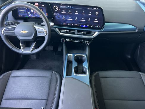 Used 2024 Chevrolet Equinox EV LT FWD image 13
