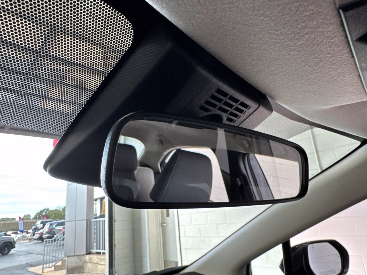 Used 2026 Toyota Corolla LE FWD image 32