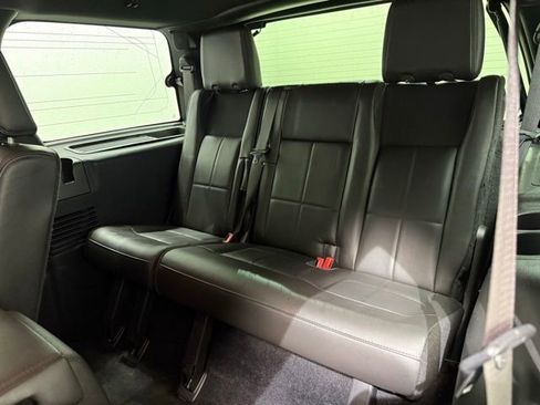 Used 2014 Lincoln Navigator 4WD image 27