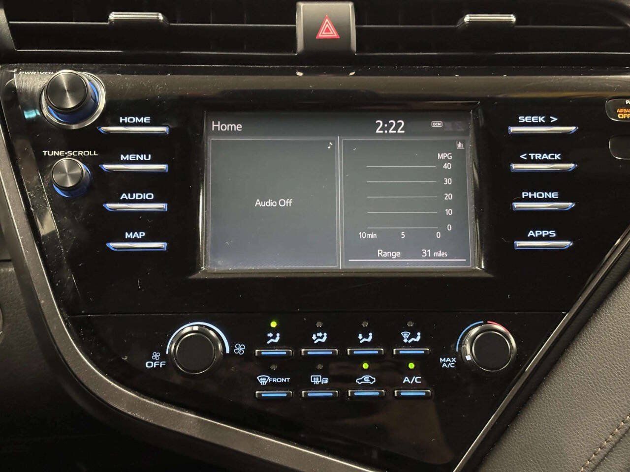 Used 2019 Toyota Camry LE w/ Convenience Package FWD image 26