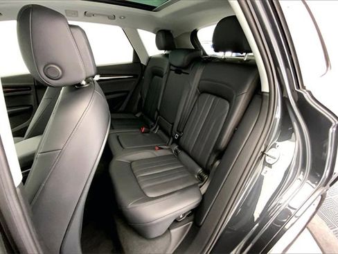 Used 2018 Audi Q5 2.0T Premium Plus w/ Premium Plus Package image 26