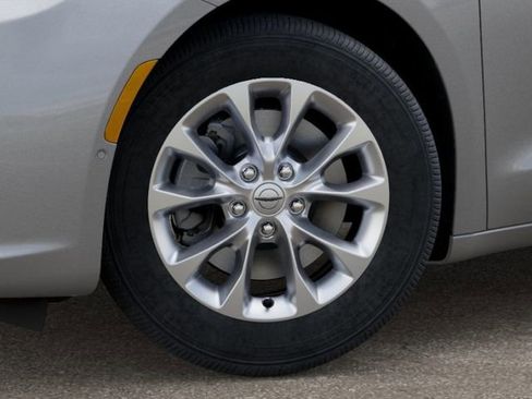 New 2026 Chrysler Pacifica Select image 8