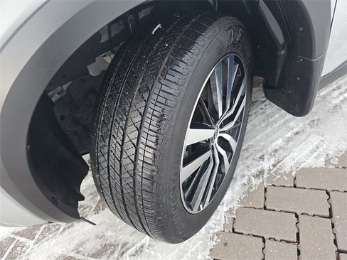 Used 2025 Nissan Pathfinder Platinum image 32