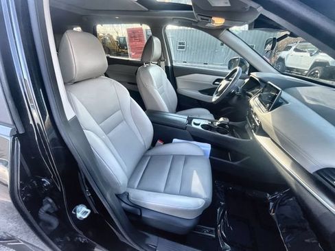 Used 2023 Nissan Rogue SV w/ SV Premium B Package AWD/4WD image 24