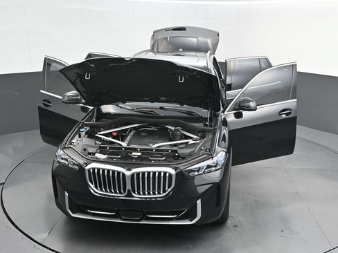 Certified 2025 BMW X5 sDrive40i w/ Climate Comfort Package RWD image 53