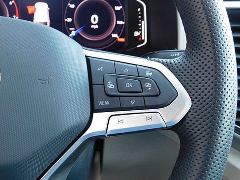 Used 2023 Volkswagen Atlas SEL Premium image 30