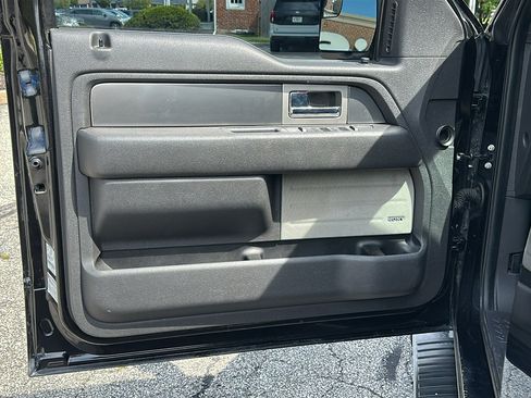 Used 2014 Ford F150 FX4 w/ Equipment Group 402A Luxury AWD/4WD image 14