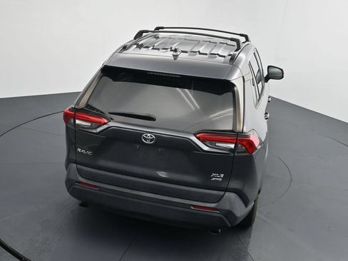Used 2022 Toyota RAV4 XLE AWD/4WD image 14