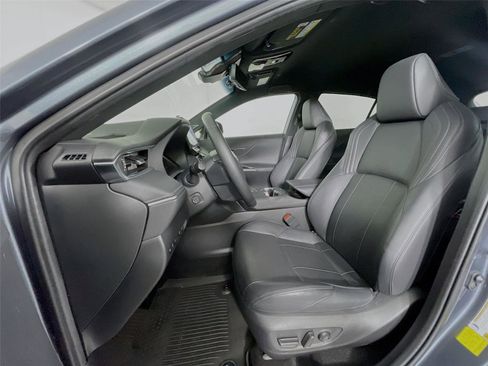 Used 2023 Toyota Venza Limited image 23