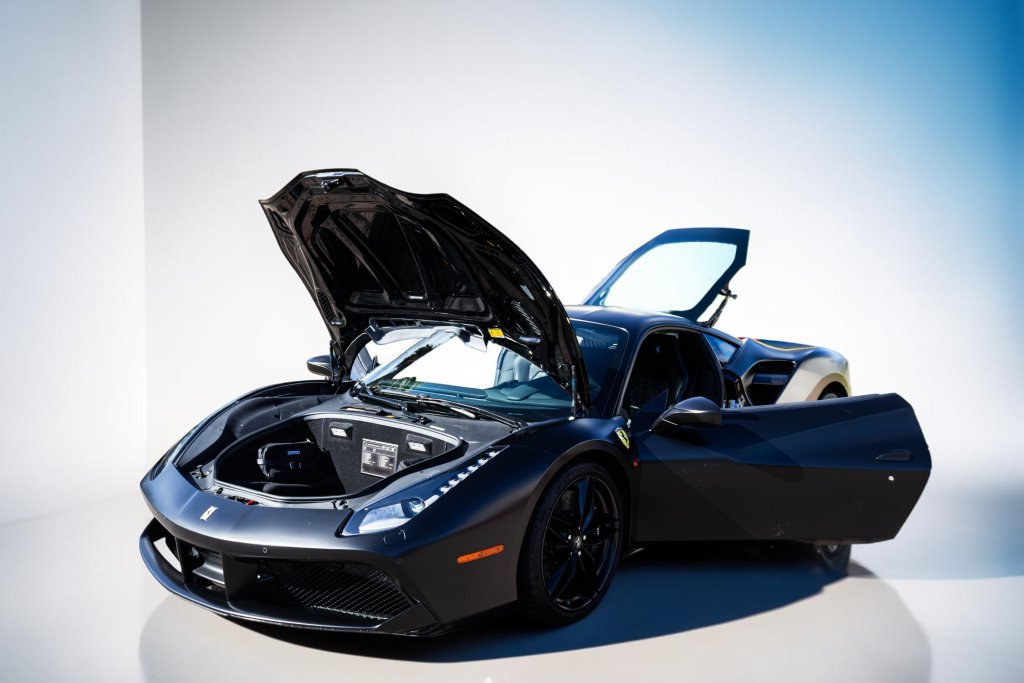 Certified 2018 Ferrari 488 GTB RWD image 32