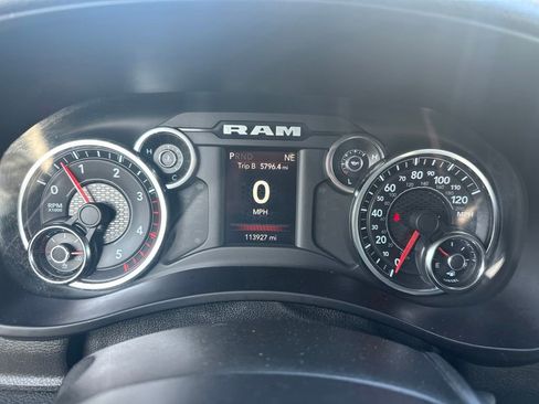 Used 2022 RAM 2500 Big Horn AWD/4WD image 25