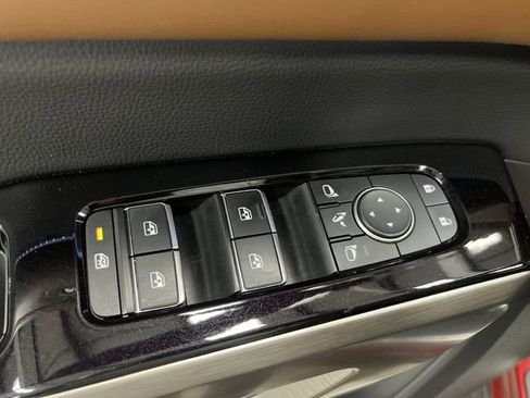 Used 2023 Nissan Pathfinder Platinum image 30