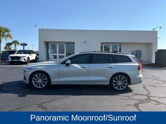 Used 2020 Volvo V60 T5 Momentum FWD video 3